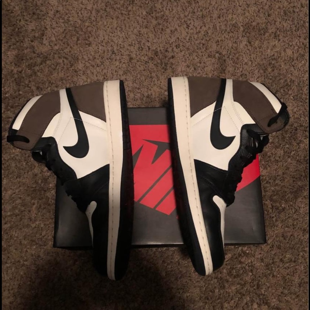 JORDAN RETRO 1S MOCHA 🤎